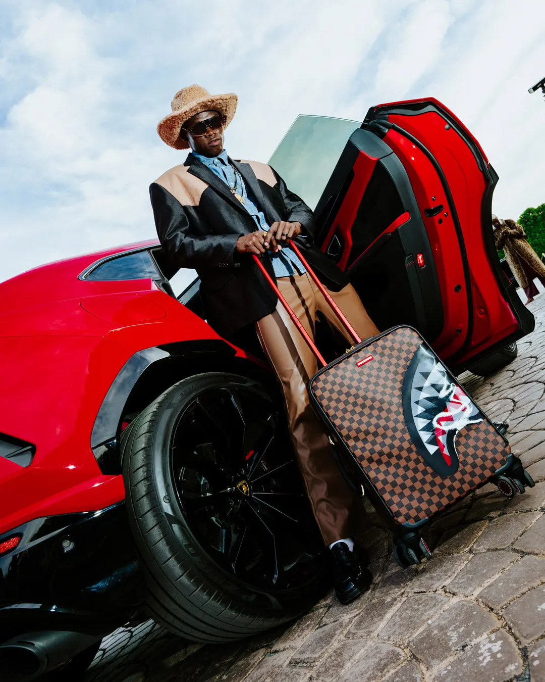 LENTICULAR EFFECTS SOFT SHELL CARRY-ON LUGGAGE - Image 6