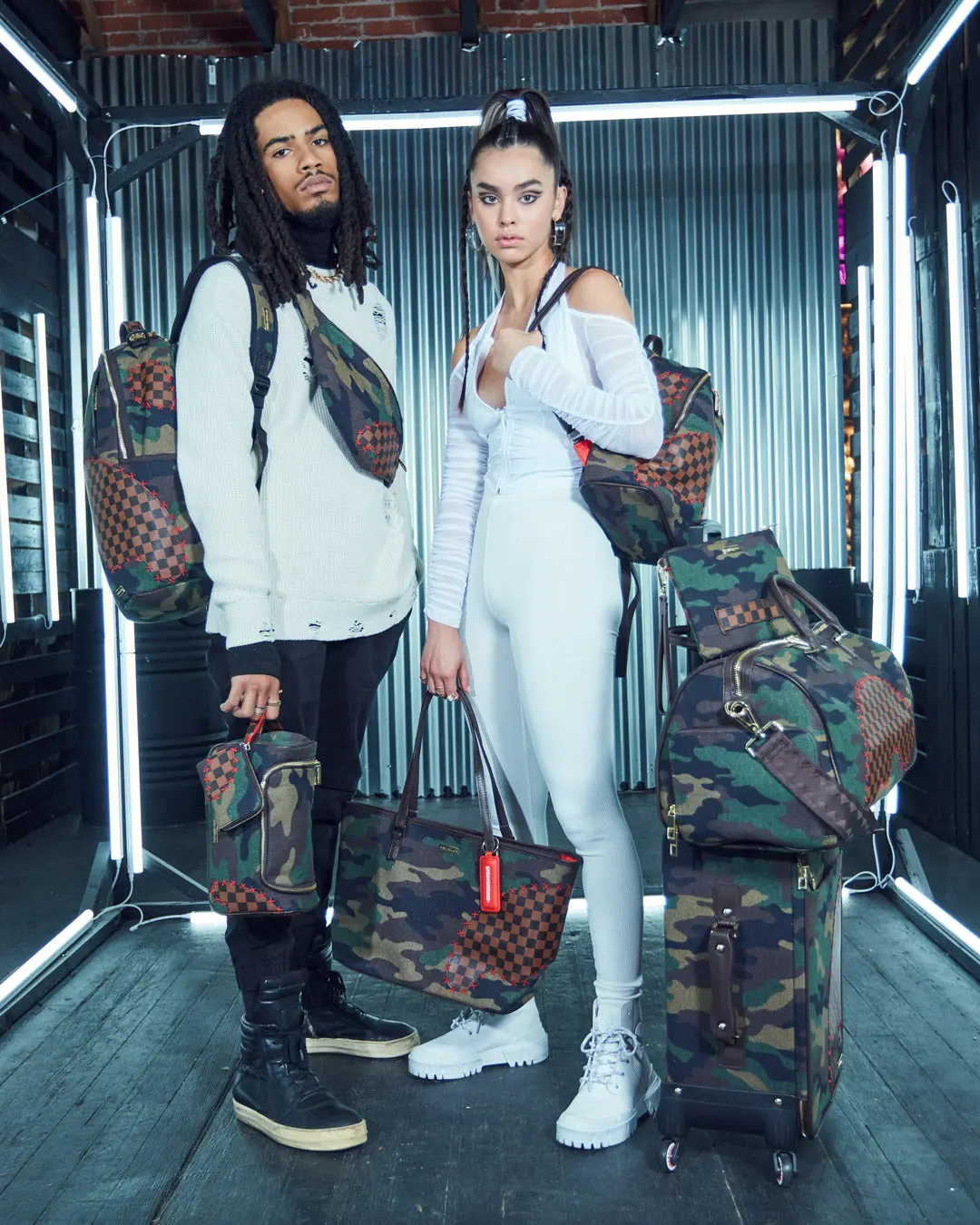 THE PARADOXX SHARK TOTE - Image 12