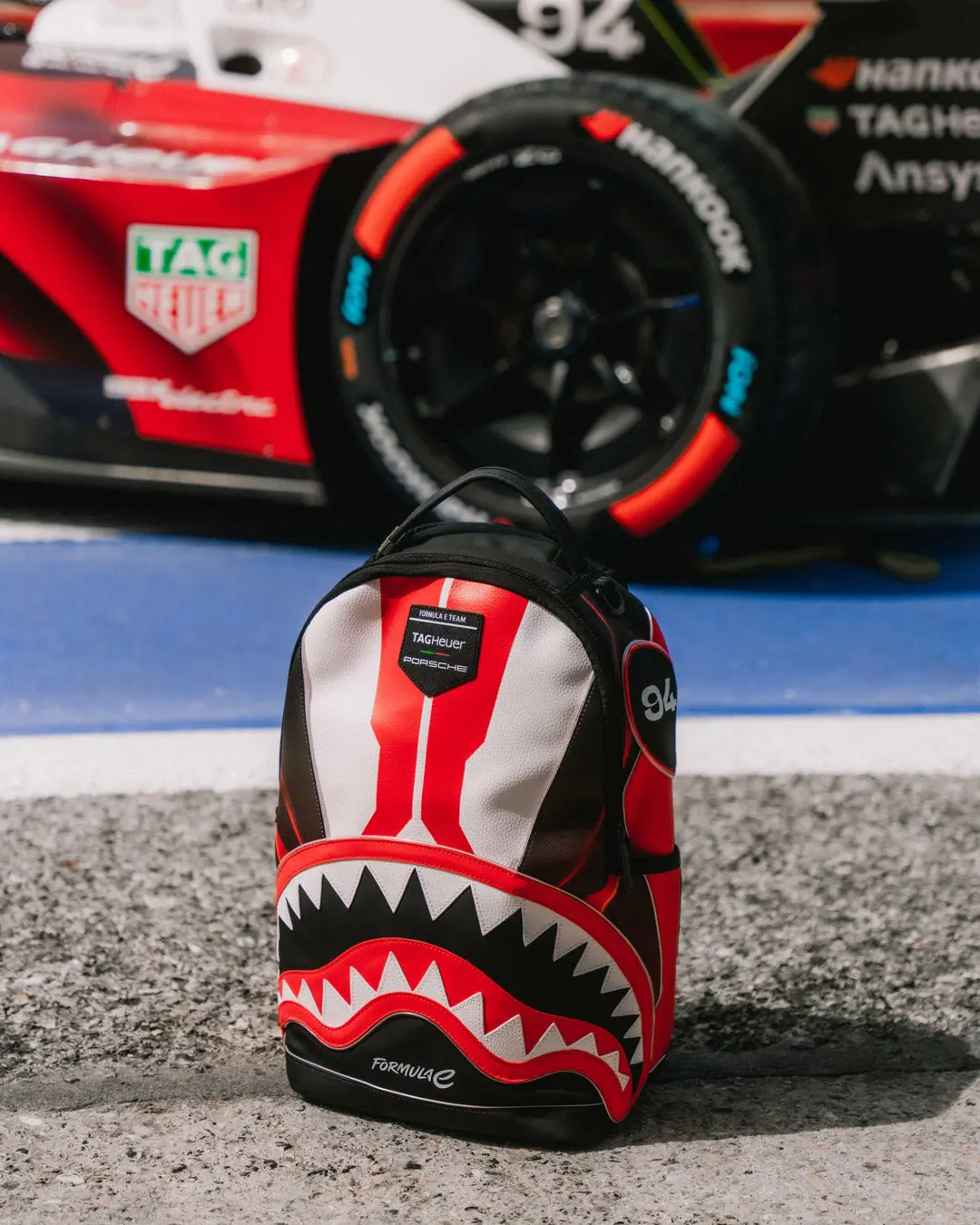 FORMULA-E PORSCHE LED BACKPACK - Image 13
