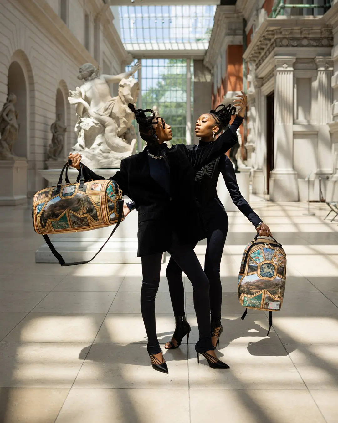 THE MET MASTERPIECES BACKPACK - Image 6