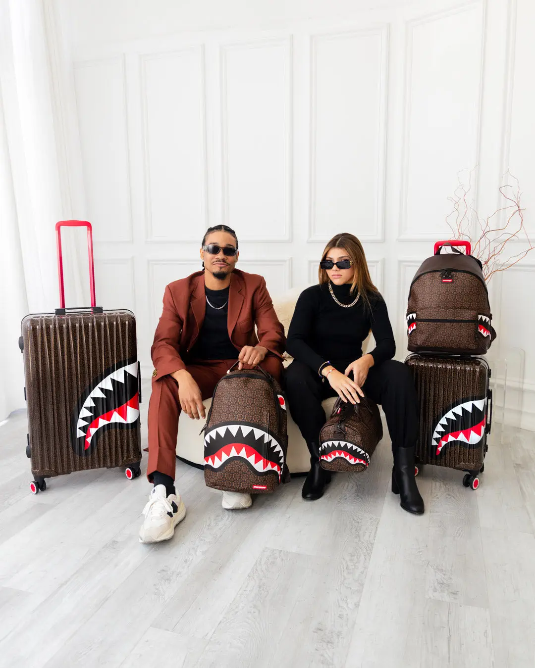 FRENZY SHARKS CHATEAU BACKPACK - Image 10