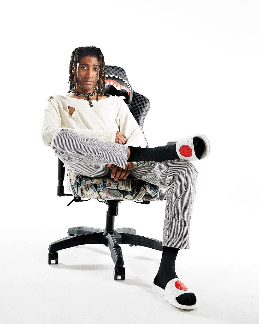 CHECK MONEY GAMING CHAIR - SUPER RARE - Image 2
