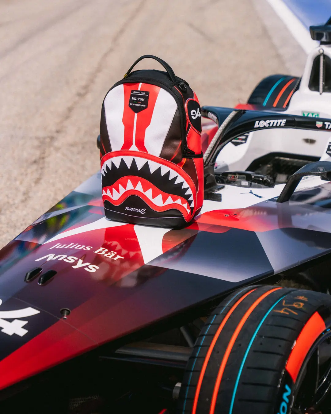 FORMULA-E PORSCHE LED BACKPACK - Image 12
