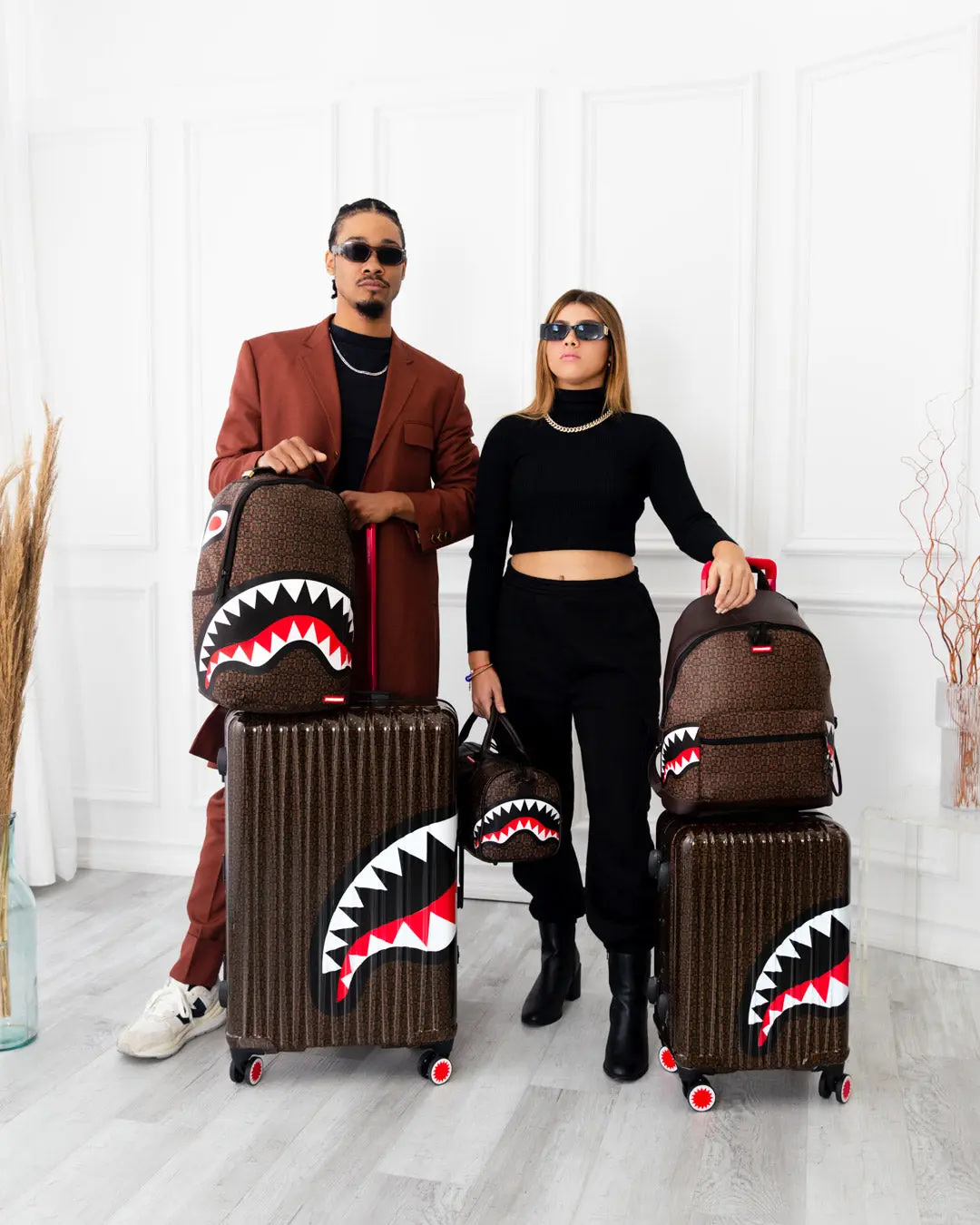 FRENZY SHARKS CHATEAU BACKPACK - Image 12
