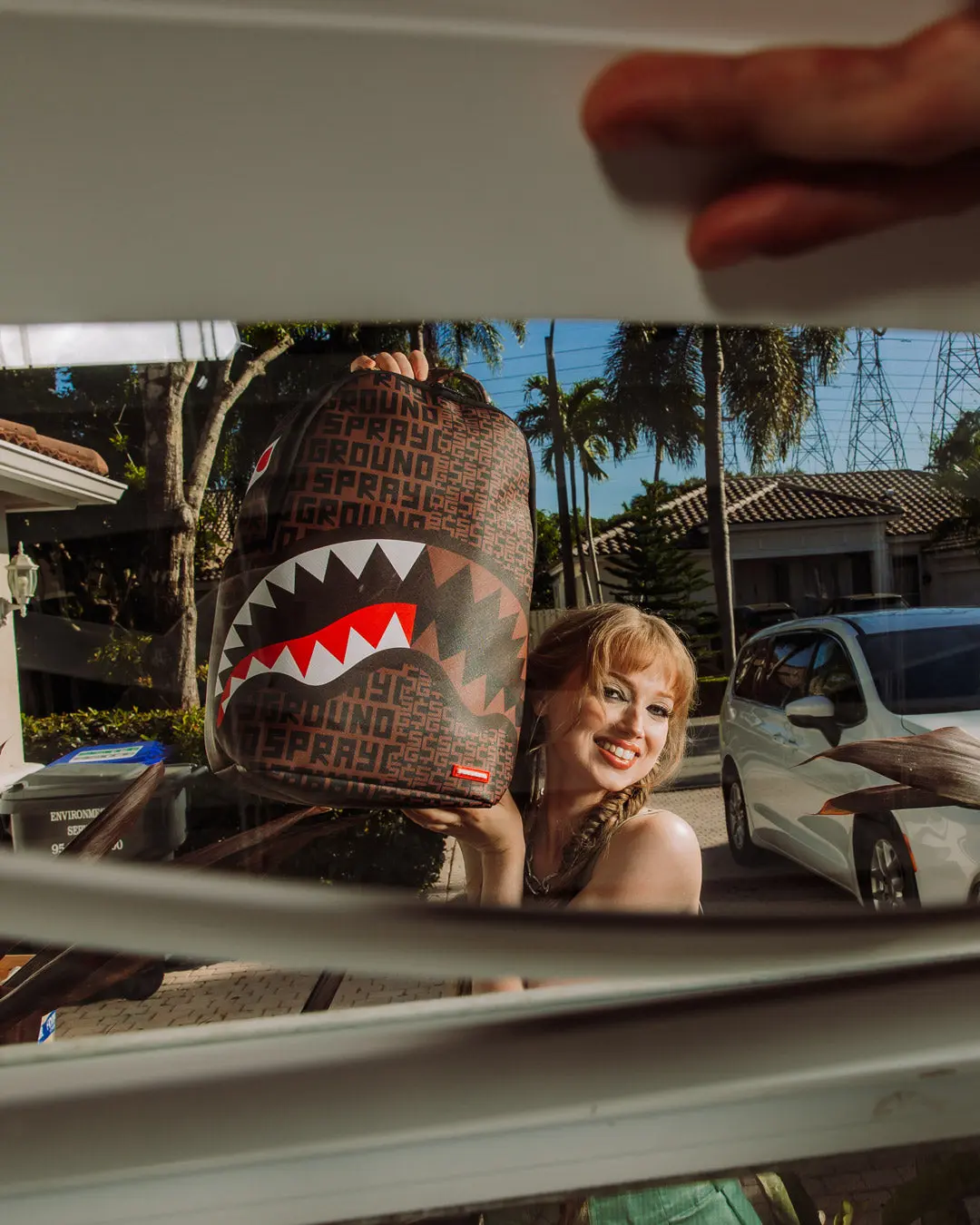 MONEY SHARK SPLIT BACKPACK - Image 4
