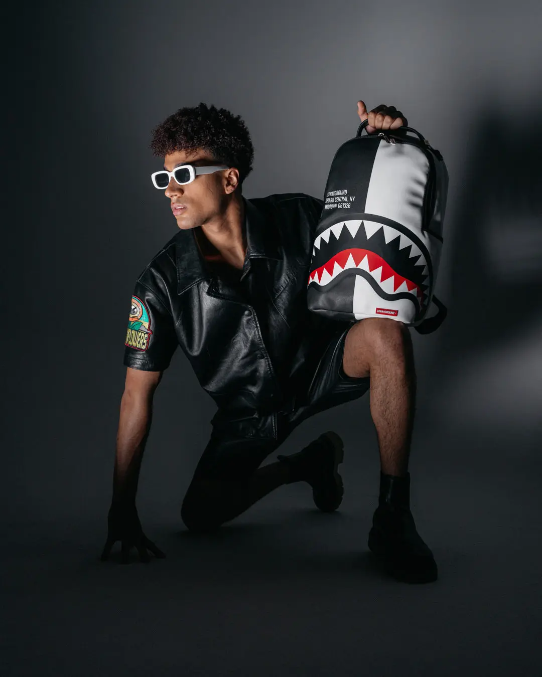 SHARK CENTRAL SPLIT BACKPACK BLK/WHT (DLXV) - Image 6