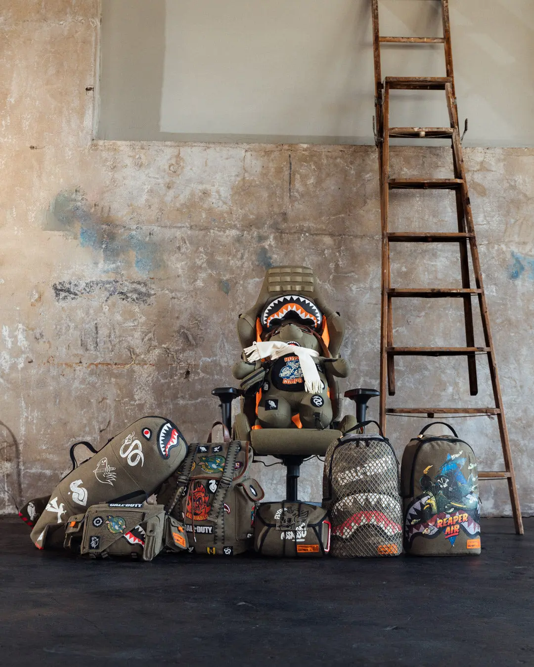 CALL OF DUTY FLYING ASSASSINS PARACHUTE CHESTPACK - Image 6