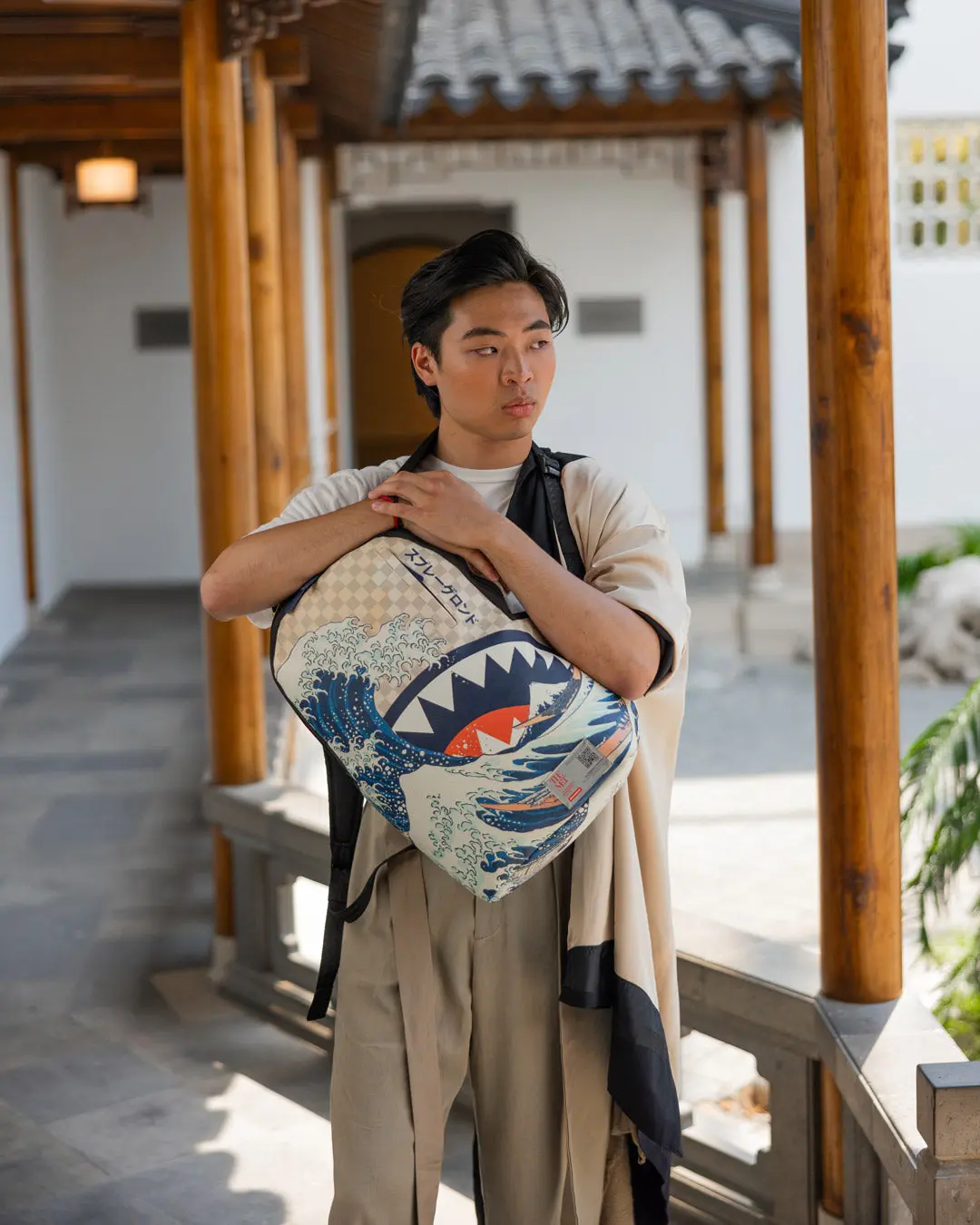 THE MET HOKUSAI GREAT WAVE BACKPACK - Image 4