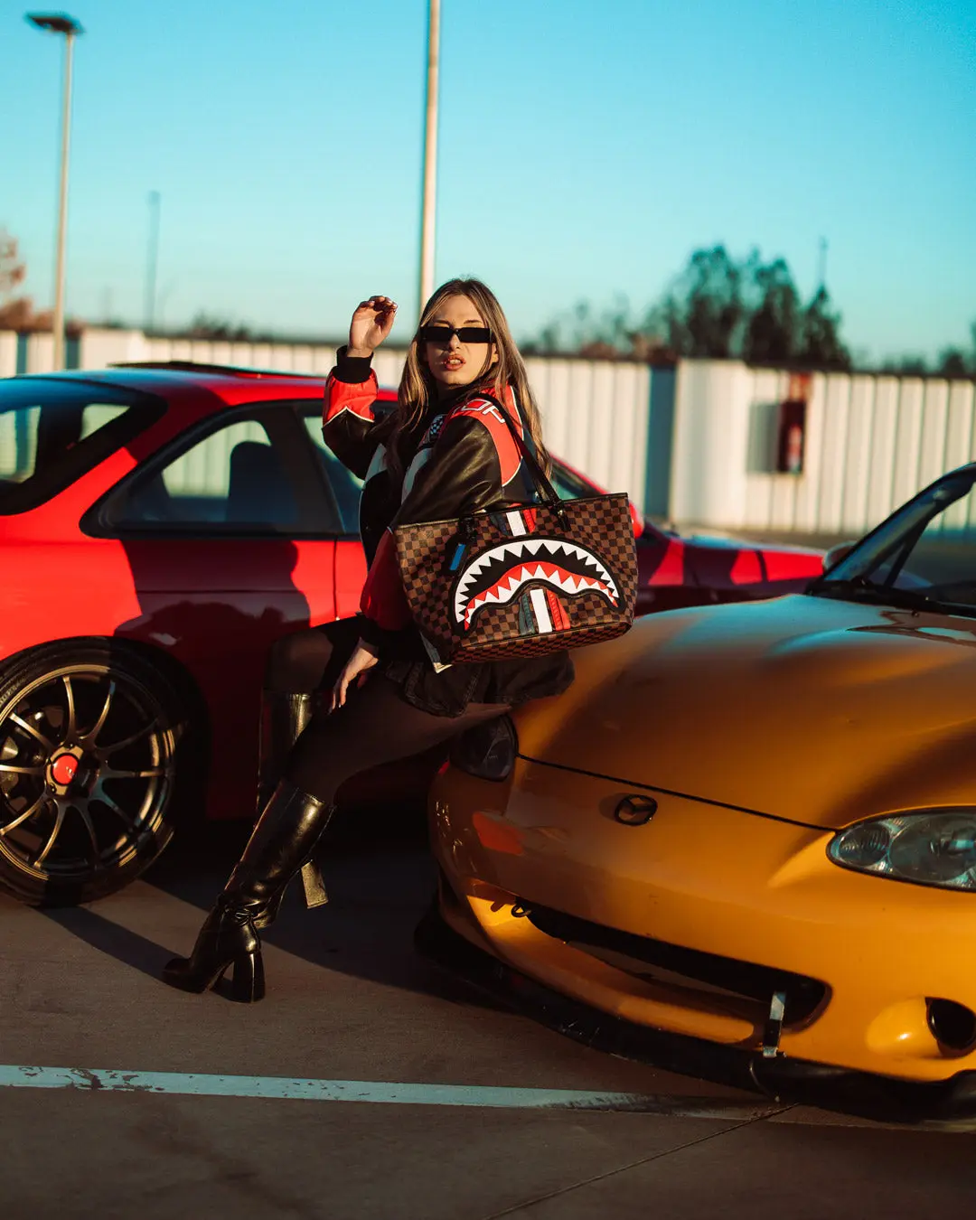SHARKS IN PARIS GT TOTE - Image 4