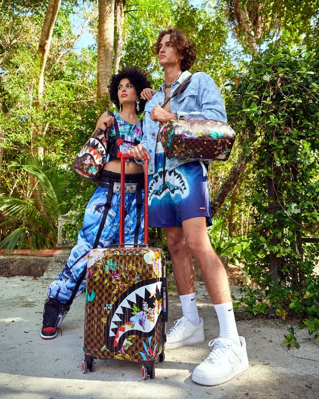 GARDEN OF SHARKS TOTE - Image 6