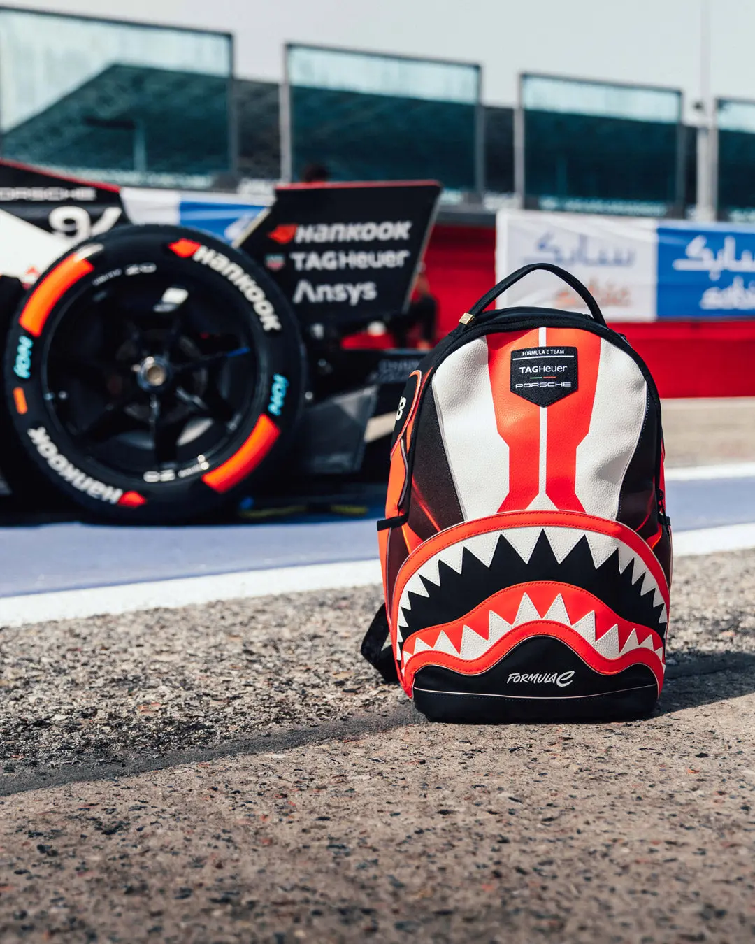 FORMULA-E PORSCHE LED BACKPACK - Image 22