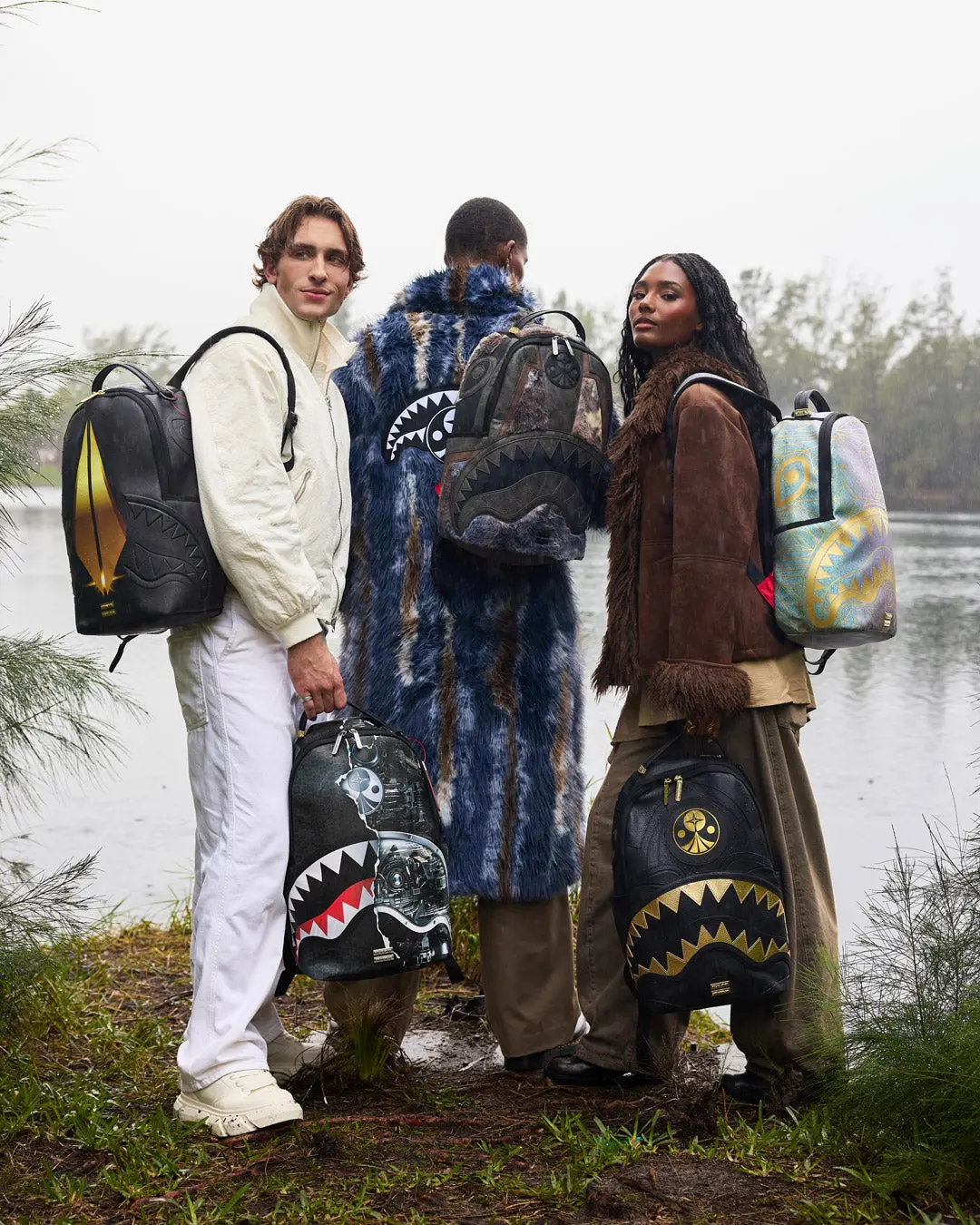 FOUNDATION CRYSTAL IRIDESCENT SHARK BACKPACK - Image 8