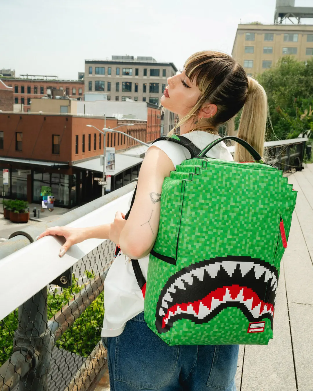 MINECRAFT CREEPER SHARK BACKPACK - Image 2