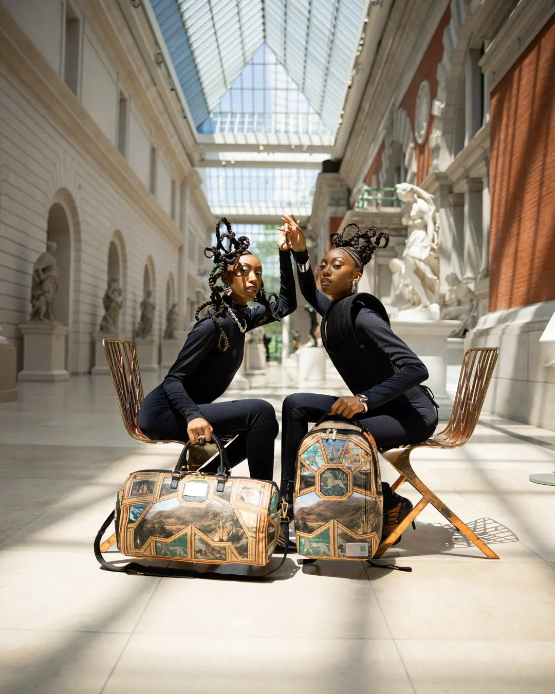 THE MET MASTERPIECES BACKPACK - Image 8