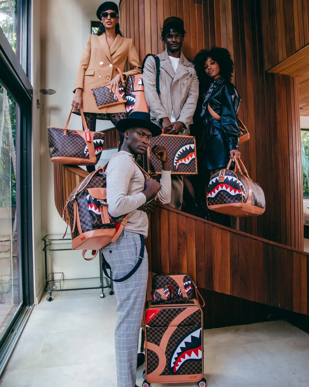 HENNY AIR TO THE THRONE DUFFLE - Image 10