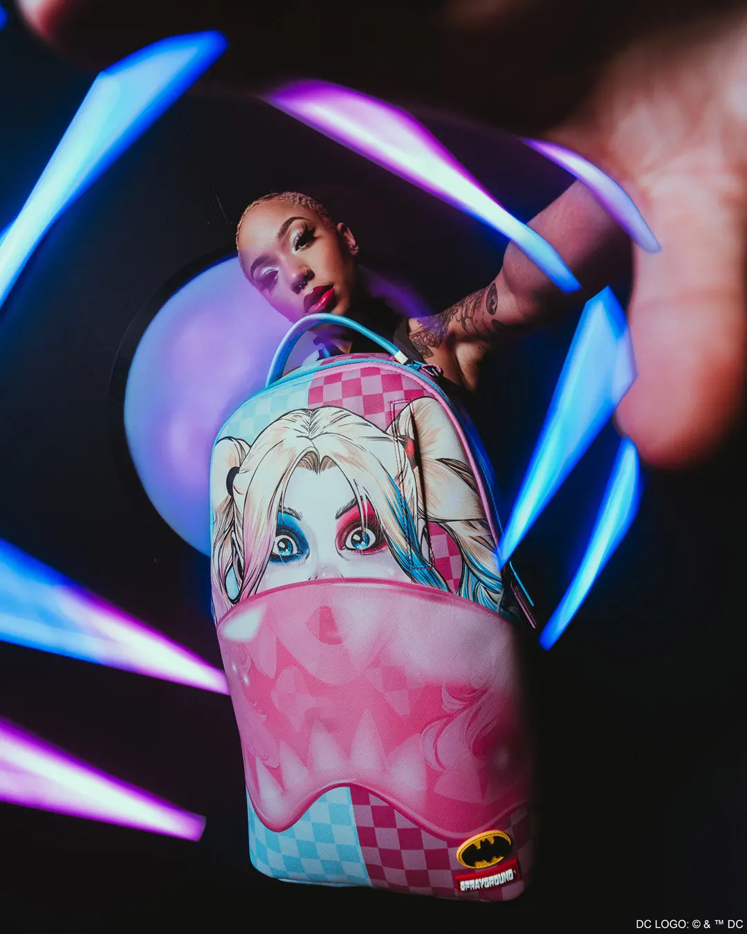 HARLEY QUINN BUBBLE GUM SHARK - Image 2