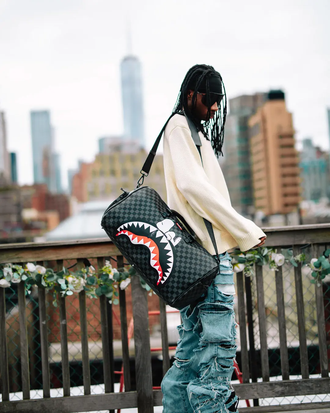 SNOOPY DAY OFF DUFFLE - Image 2